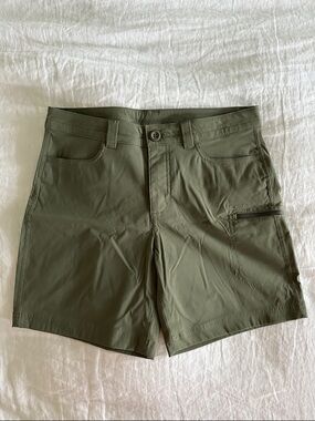 Eddie Bauer Women’s Olive Utility Stretch Bermuda Shorts